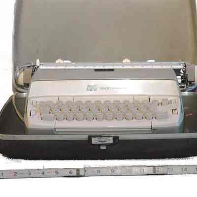 Portable Electric Typewriter