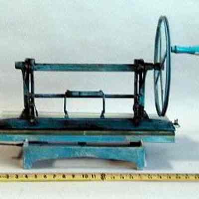 Paper Crimper
