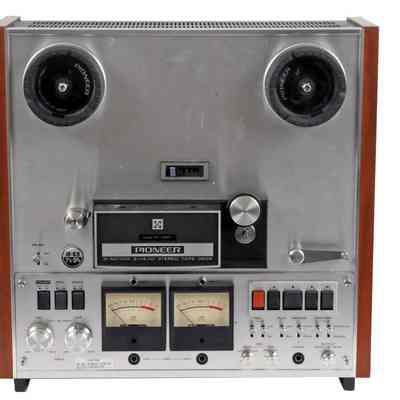 Reel to Reel Tape Recorder