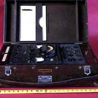 Vacuum Tube Analyzer