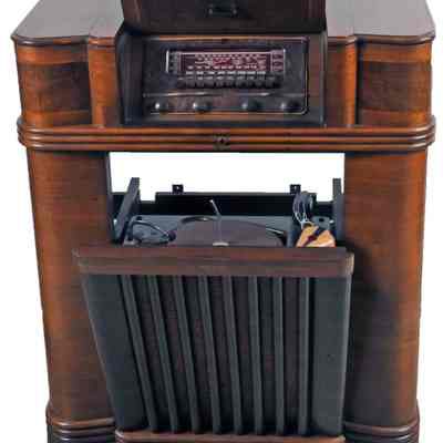 Console Radio/Phonograph