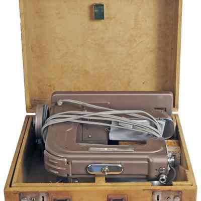 Electric Table top Sewing Machine