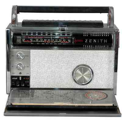Zenith 3000-1 Portable Radio
