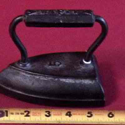 Cloth Iron