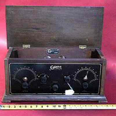 W.K. Electric Table Radio