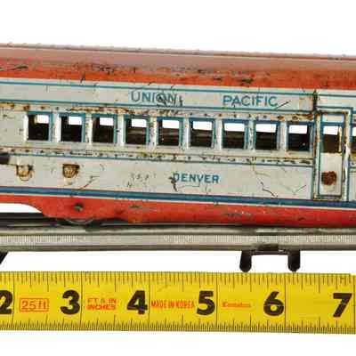 Toy Model Train Articulated Railway Car