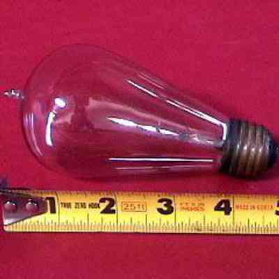 Loop Filament Light Bulb