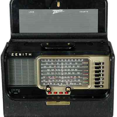 Zenith L600 Portable Radio