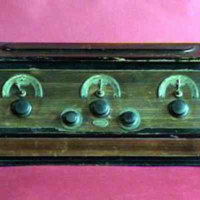 Crosley 5-38 Table Radio