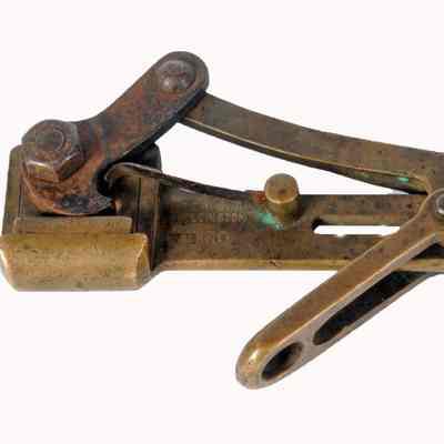Stretcher Wire Clamp
