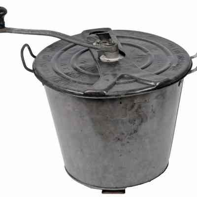 Hand Crank Bread Maker