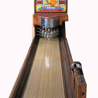 Arcade Bowler Machine