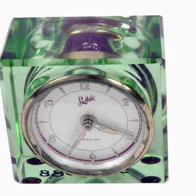Clock, wind-up