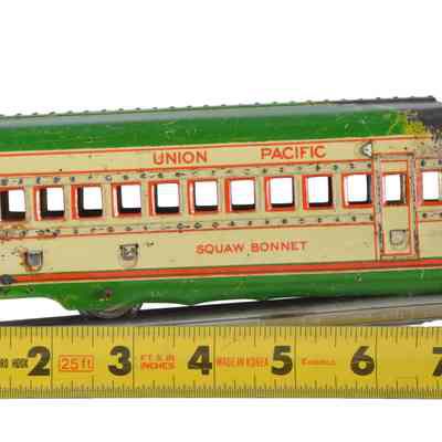 Toy Model Train Articulated Railway Car
