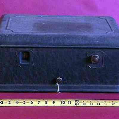 Airline DE-13 Radio