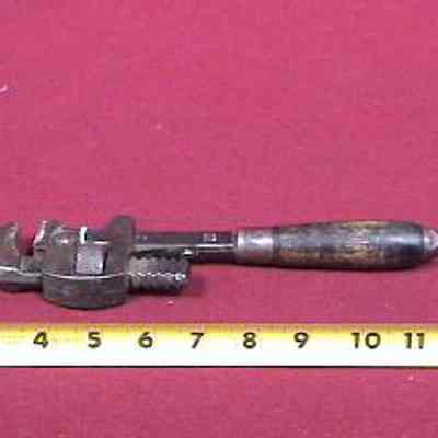 Pipe Wrench