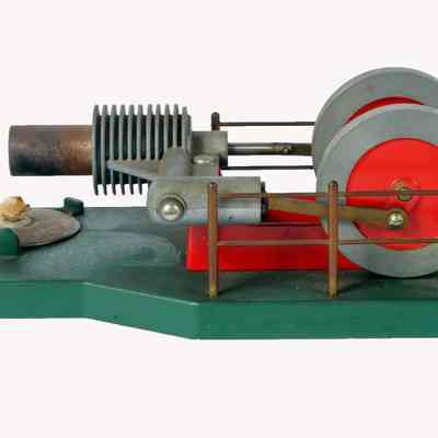 Stirling Model Engine
