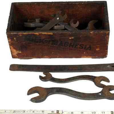 Automotive Tools (set of 19)