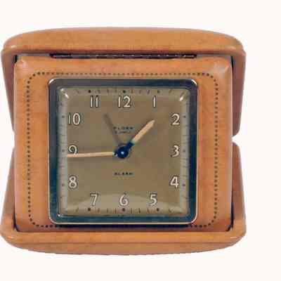 Clock, wind-up travel