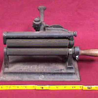 Fluting cloth Iron