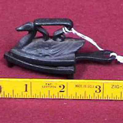 Cloth Iron & Trivet