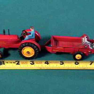 Toy Tractor w/Manure Spreader