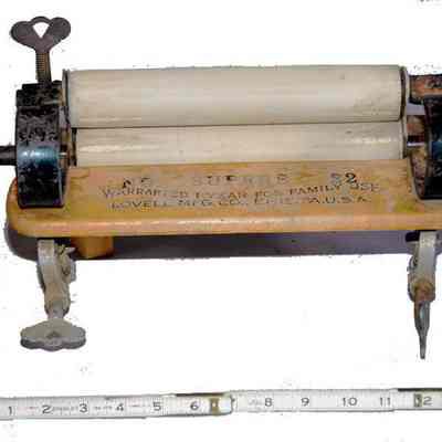 Clamp-on Laundry Wringer