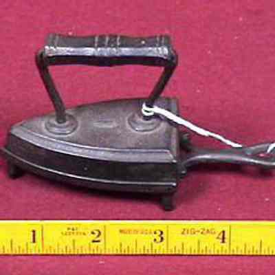 Cloth Iron & Trivet