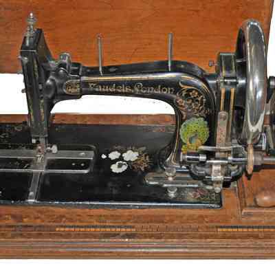 Faudels Hand Crank Portable Sewing Machine