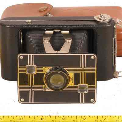 Camera, Folding, non-adjustable
