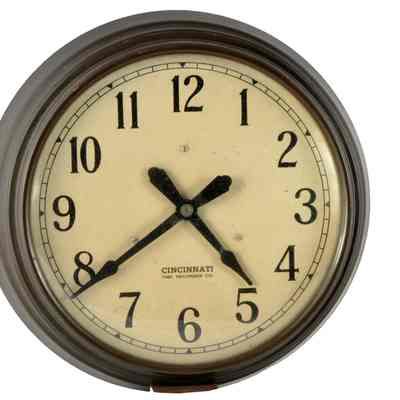 Pulse Electric Clock