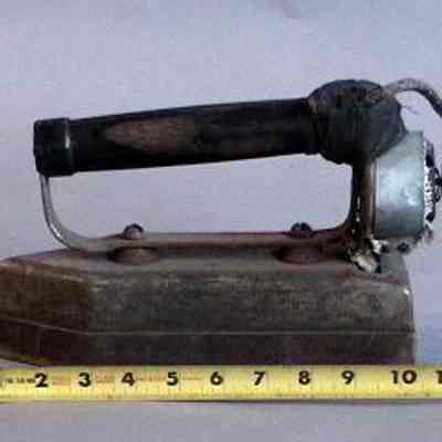 Cloth Iron, electric