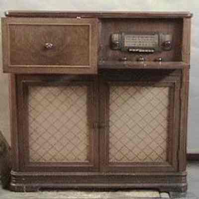 Radio/Phonograph/Record Cutter