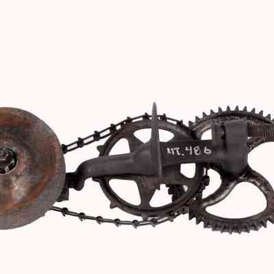 Grinder, hand crank