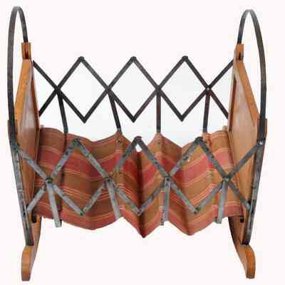 Toy doll Crib
