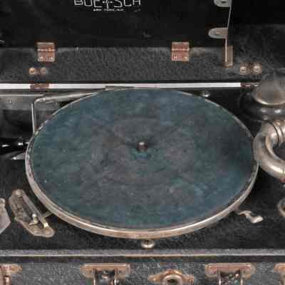 Table Hand Crank Phonograph