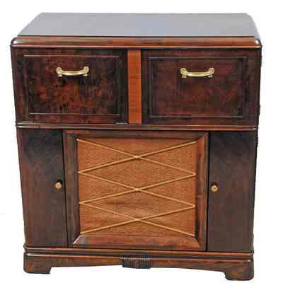 Console radio/phonograph