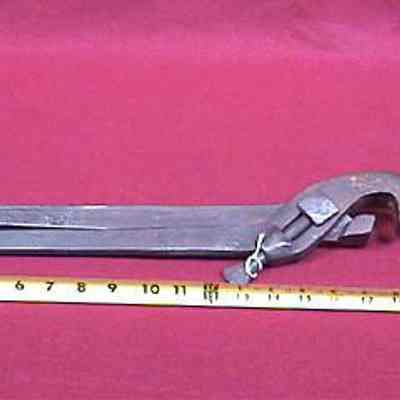 Wagon Wheel Wrench