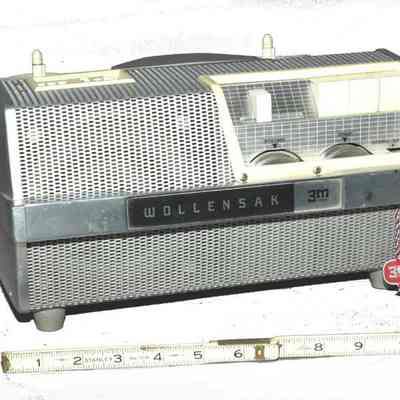 Reel-to-reel Tape Recorder