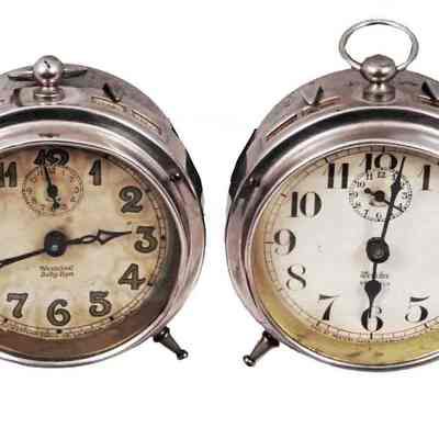 Clocks (set of 2)