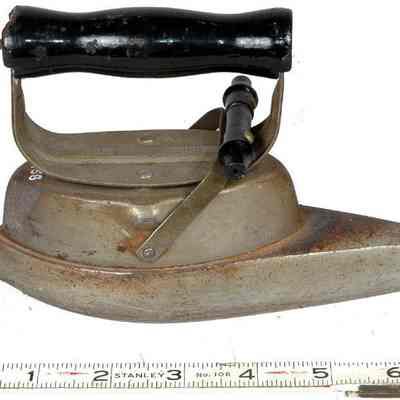 Cloth Iron