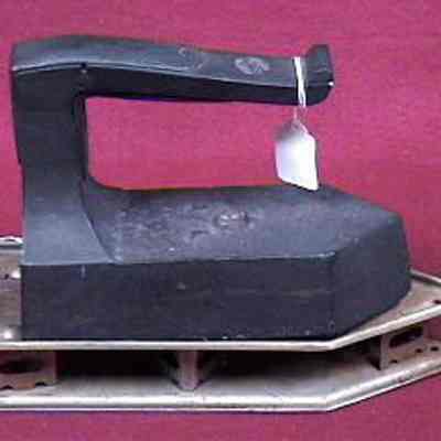 Cloth Iron & Stand