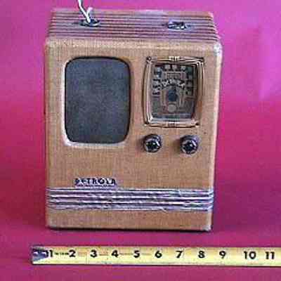 Detrola Portable Radio