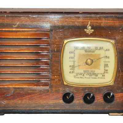 Emerson BF204 Table Radio
