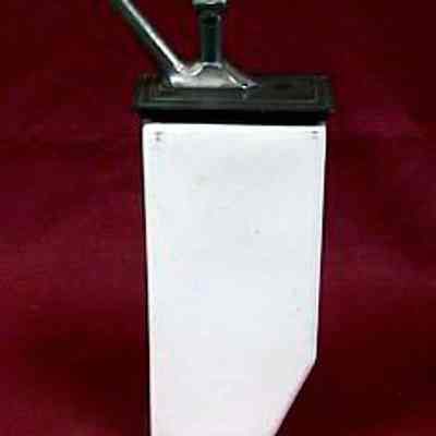 Beverage Syrup Dispenser