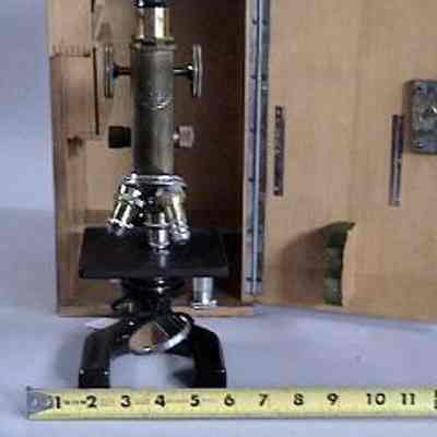 Microscope