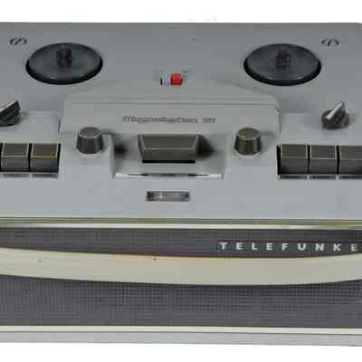 Reel to Reel Tape Recorder