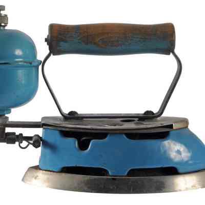 Fuel Heated cloth Iron