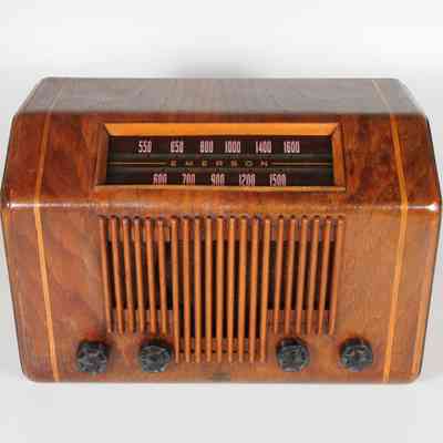 Emerson Table Radio