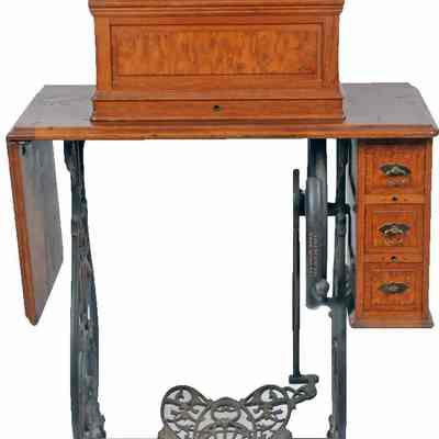 Treadle sewing Machine